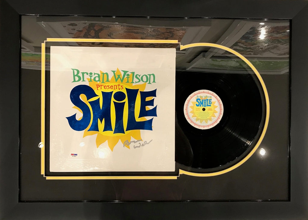 BRIAN WILSON PRESENTS SMILE ALBUM COVER AND VINYL SETUP SIGNED BY
