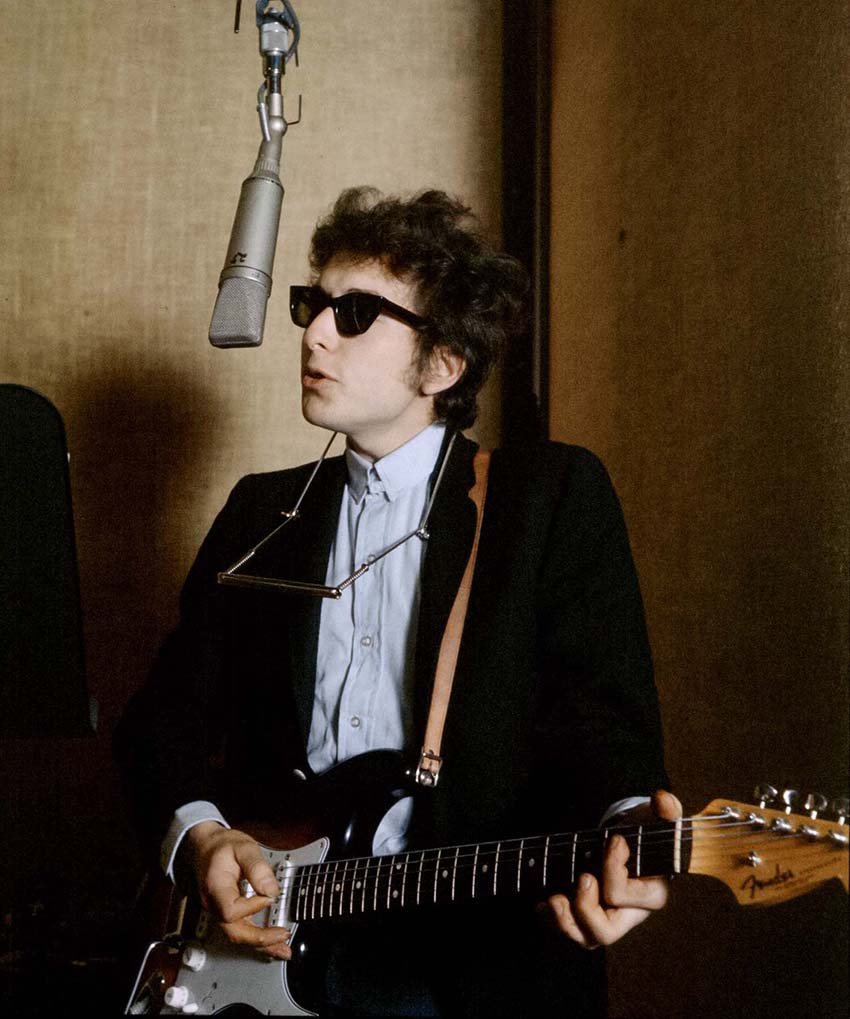 DYLAN IN STUDIO