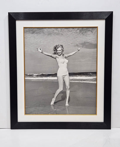NORMA JEAN BAKER (MARILYN MONROE) AT TOBAY BEACH, 1949