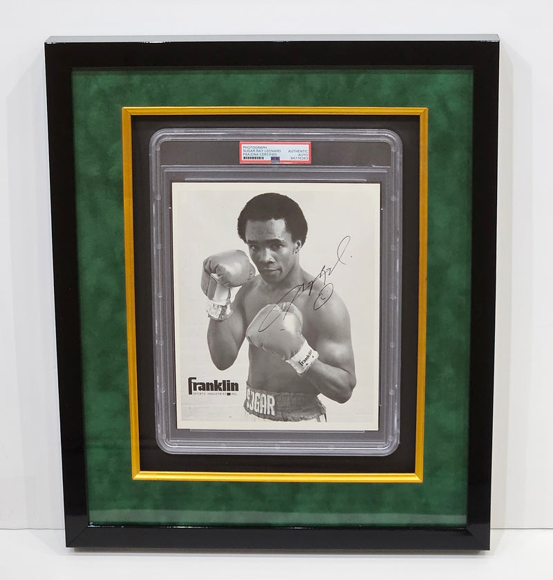 SUGAR RAY LEONARD SIGNED PUBLICITY PHOTOGRAPH