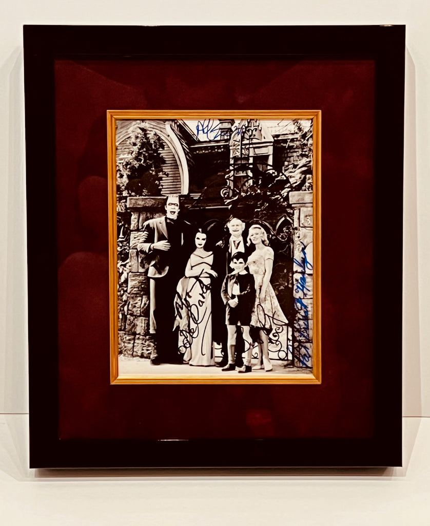 THE MUNSTERS HAND-SIGNED PUBLICITY PHOTOGRAPH – Zazoo Fine Art Gallery