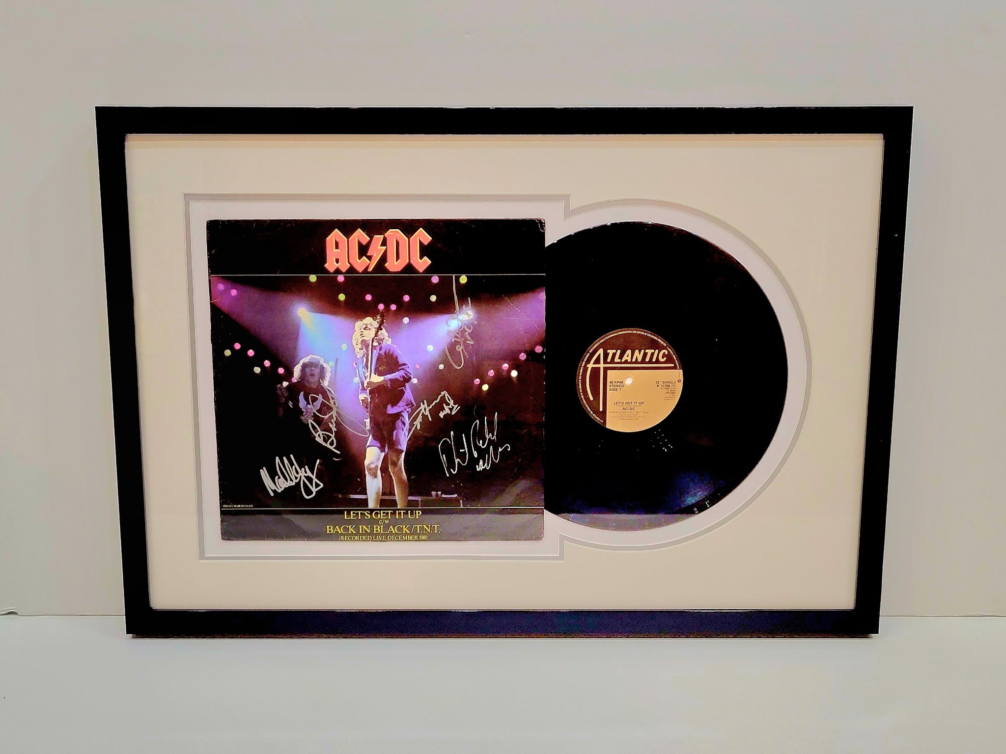 ACDC ' LET'S GET IT UP ' HAND-SIGNED 12 SINGLE COVER AND VINYL SET-UP –  Zazoo Fine Art Gallery