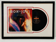 7800 FAHRENHEIT - ALBUM & VINYL SET-UP - HAND-SIGNED BY BON JOVI