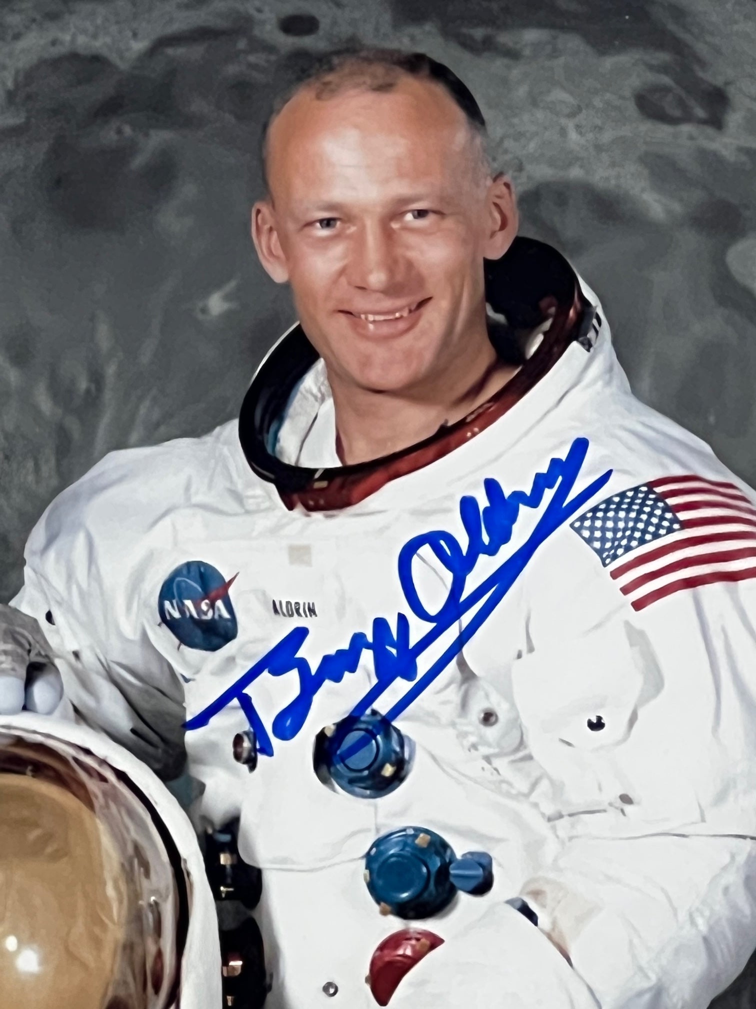 BUZZ ALDRIN NASA WHITE SPACE SUIT PORTRAIT HAND-SIGNED BY BUZZ ALDRIN