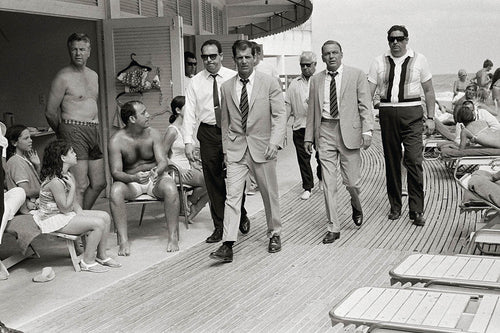 SINATRA BOARDWALK - HAND-SIGNED BY TERRY O'NEILL - ONLY ONE AVAILABLE