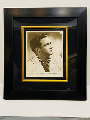 VERY RARE JOHNNY CASH HAND-SIGNED SUN RECORDS PROMOTIONAL PHOTOGRAPH