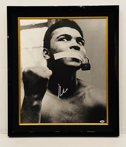 ALI - ' LOUDMOUTH ' PHOTO ON CANVAS HAND SIGNED BY MUHAMMAD ALI